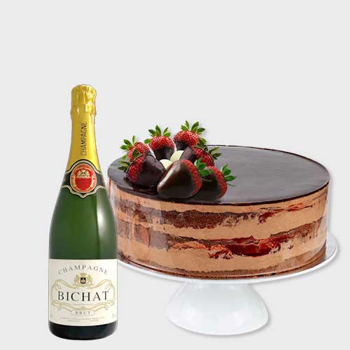Choco Strawberry Cake with Champagne